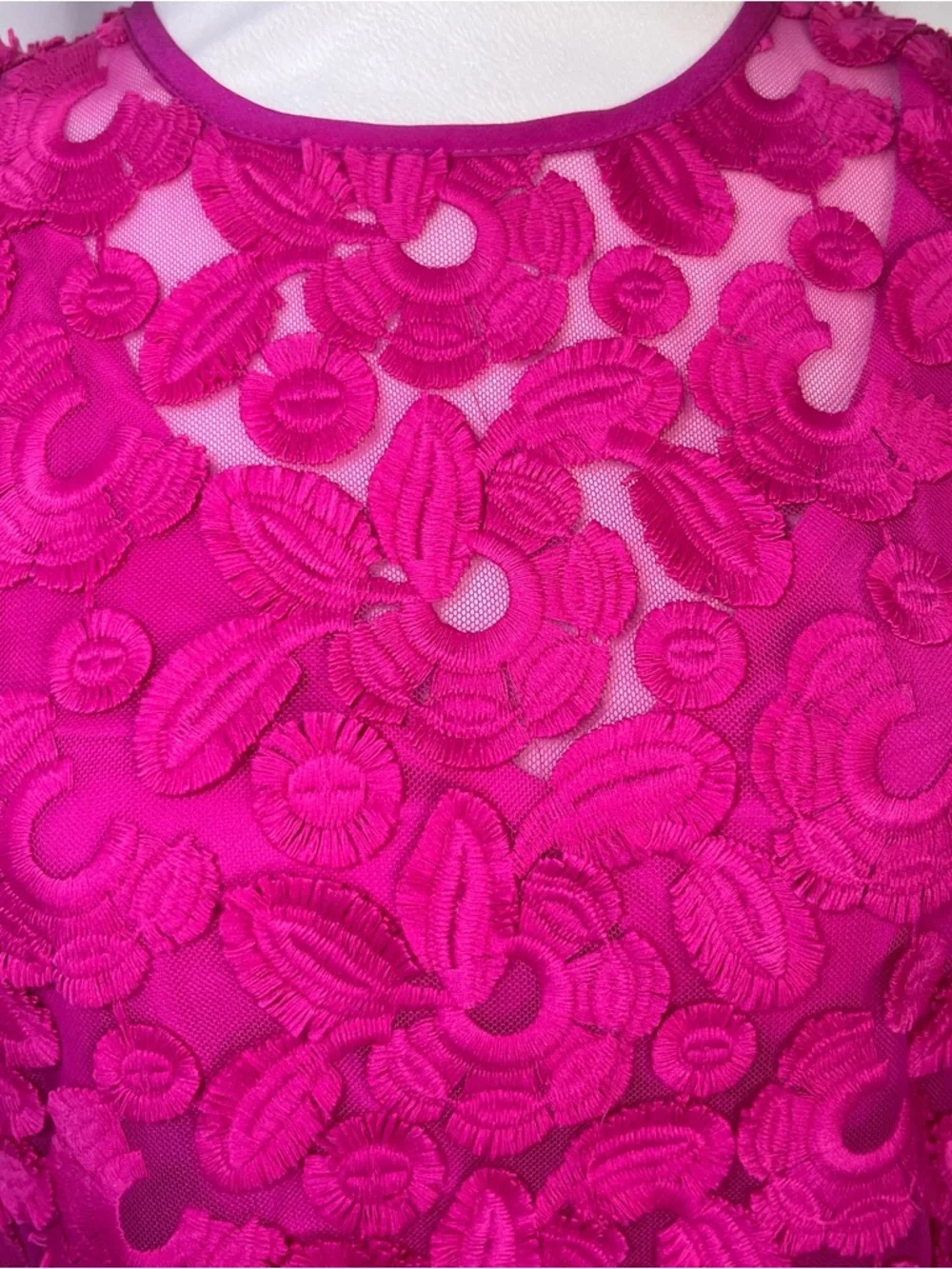 Trina Turk Floral Appliqué Lace Sleeveless Drop Waist Cocktail Dress Fuchsia 2 - Picture 4 of 9